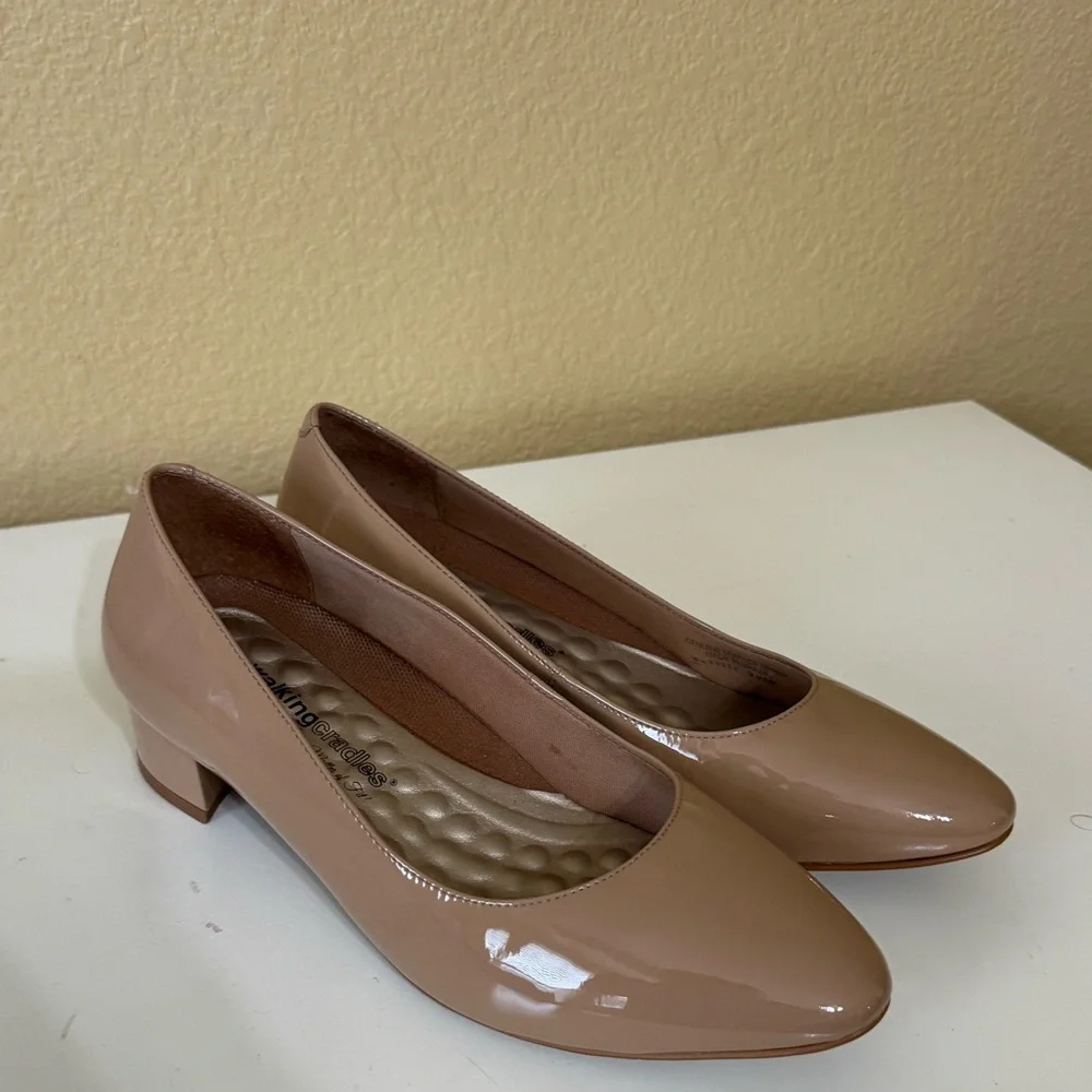 The Walking Cradle Co Tan Heels - Picture 2 of 6